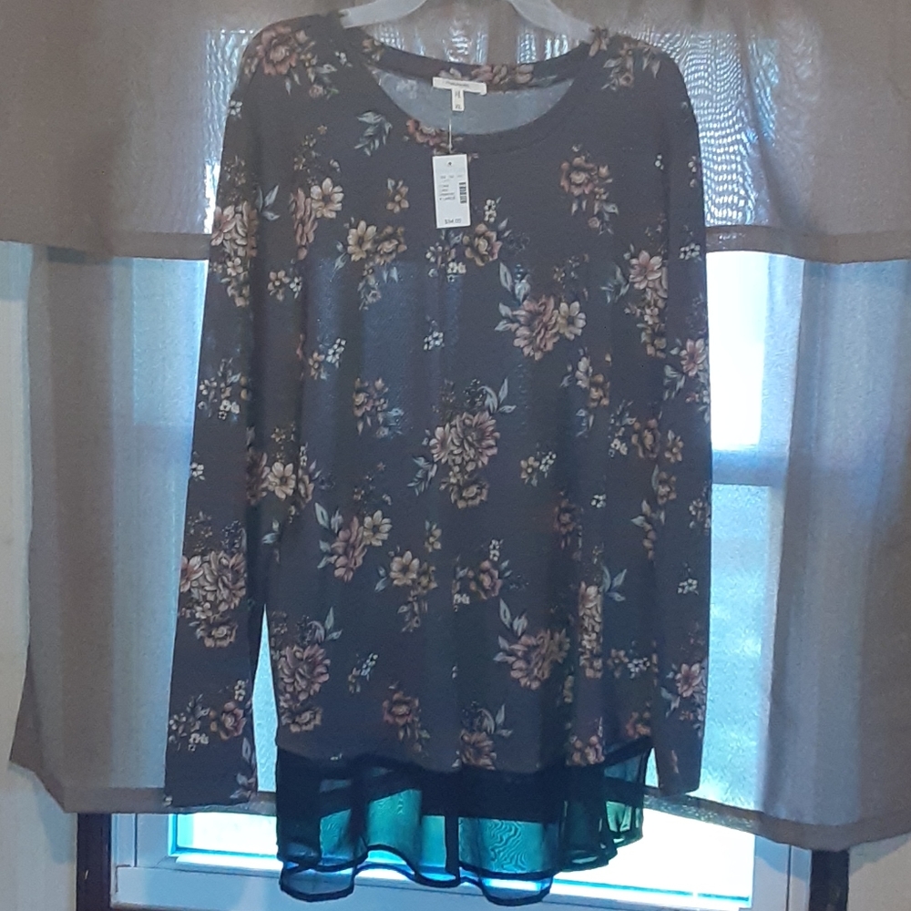 Maurices top
